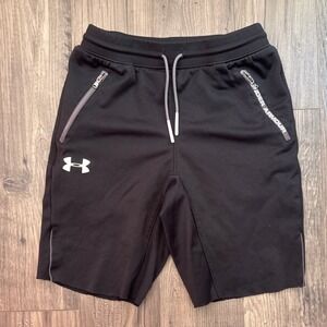 Under Armour Youth Athletic Shorts Black Zip Pockets Drawstring Size M